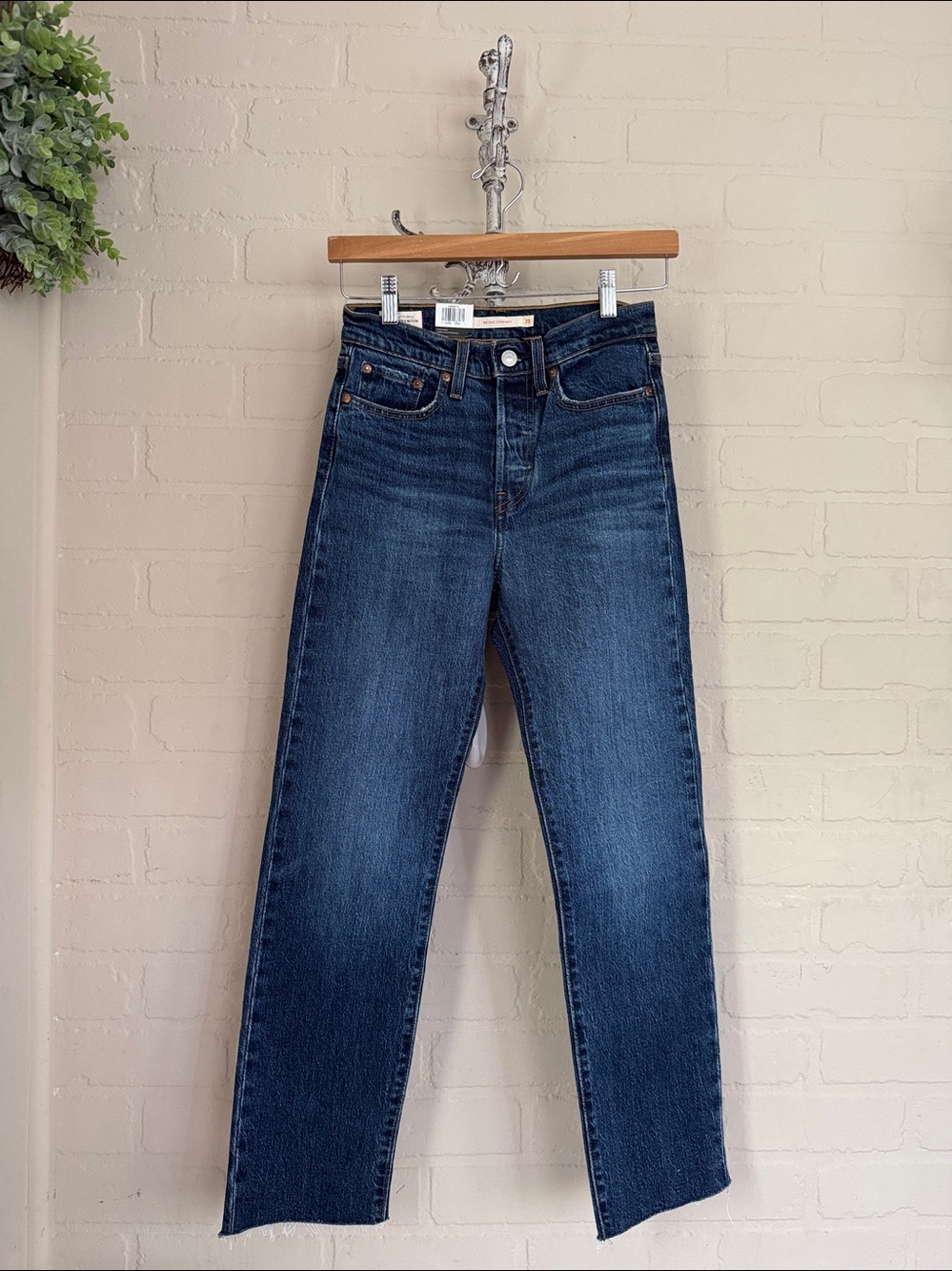 Levi’s Wedgie Straight Raw Hem Button Fly Jeans Size 25 x 28 NEW button fly
